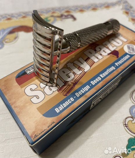 Бритвенный станок The Phoenix Prismatic