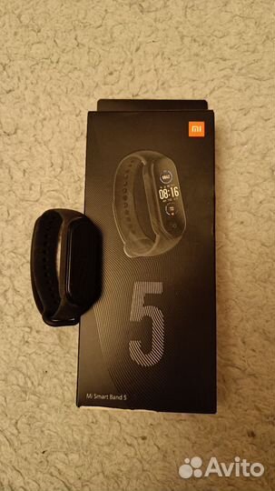 Фитнес-часы Miband 5