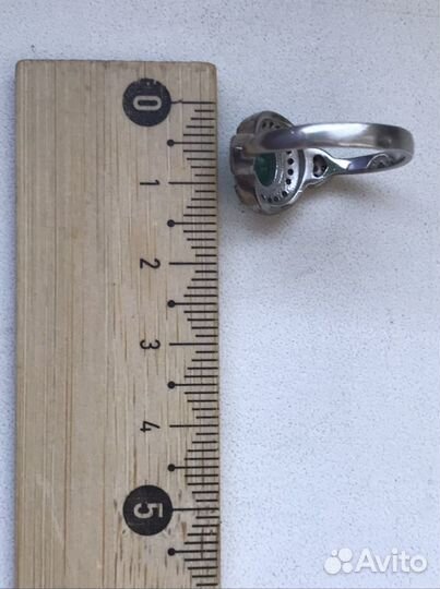 Серебряное кольцо с изумрудом 925 probe