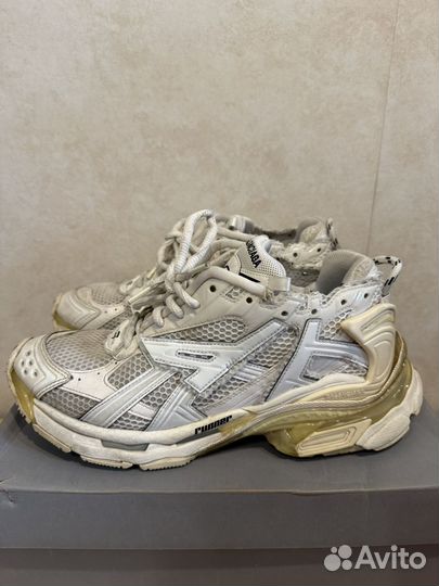 Balenciaga runner white