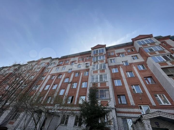 2-к. квартира, 68 м², 1/6 эт.