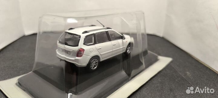 Модель LADA Kalina SW 1:43 Deagostini