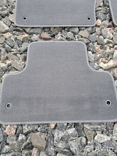 Велюровые коврики на Range Rover Evoque