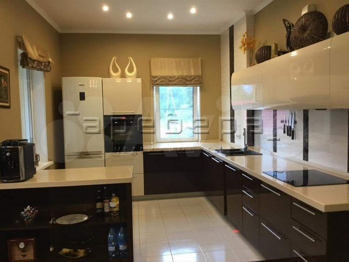 Коттедж 274,5 м² на участке 20 сот.