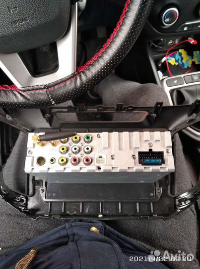 Штатная магнитола на Хендай creta