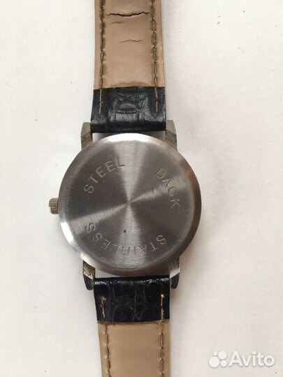 Часы наручные Q&Q каарцевые унисекс