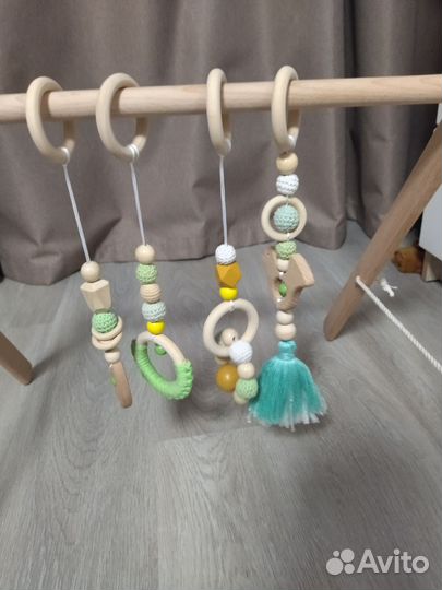 Стойка монтессори с подвесами