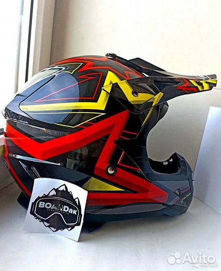 Мотошлем новый, в наличии много разных