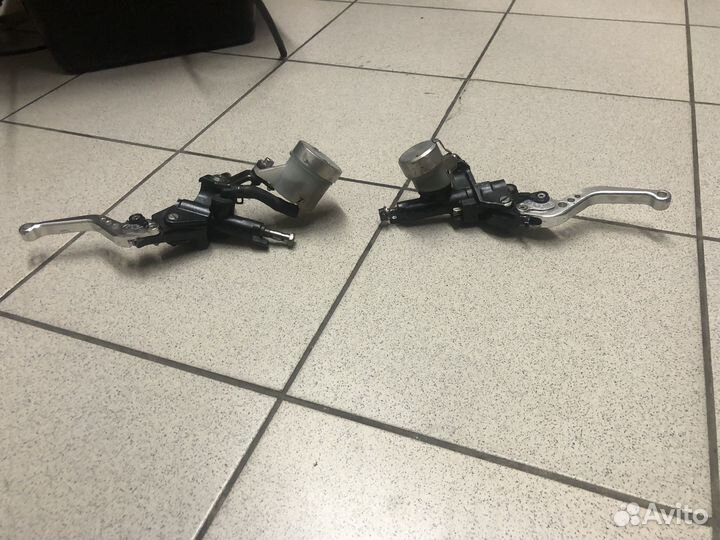 Машинки Honda VTR 1000 F