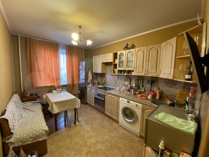 2-к. квартира, 67,3 м², 1/17 эт.