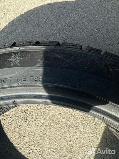 Tracmax X-Privilo S360 245/45 R20 и 275/40 R20 106V