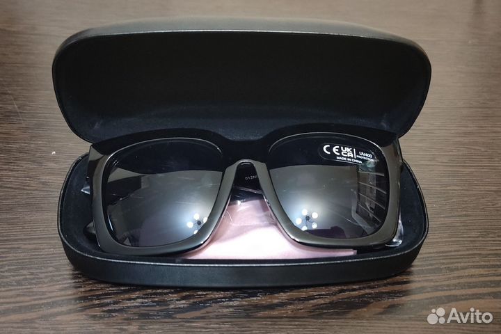 Cолнцезащитные очки