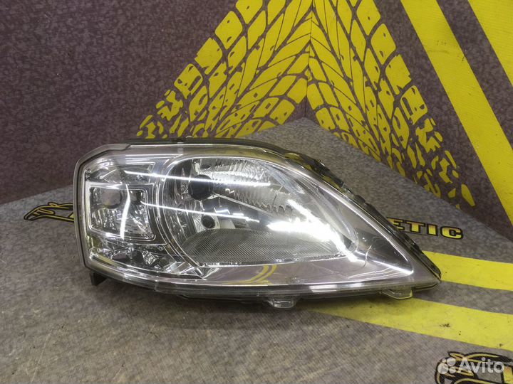 Фара передняя правая Ларгус Логан с 2010г