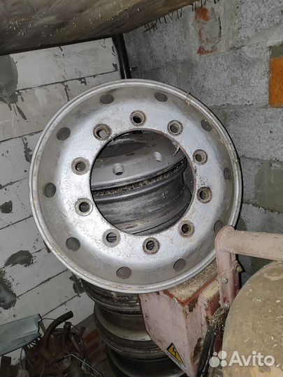 Продам диски литые R22.5
