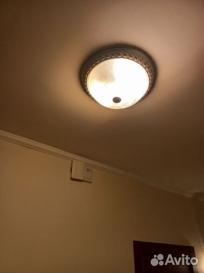 Потолочный светильник