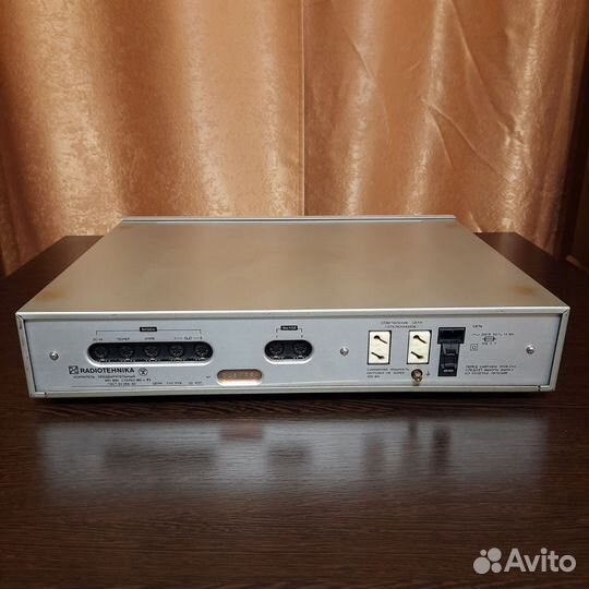 Предварительный усилитель Радиотехника уп 001