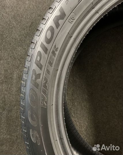 Pirelli Scorpion Winter 275/40 R21