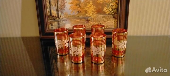 Стаканы, ваза, кофейник