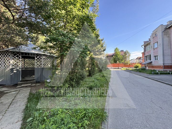 4-к. квартира, 90,5 м², 1/3 эт.