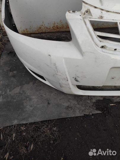 Бампер Приора 2 б/у под покрас
