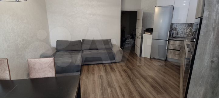 2-к. квартира, 76 м², 1/14 эт.