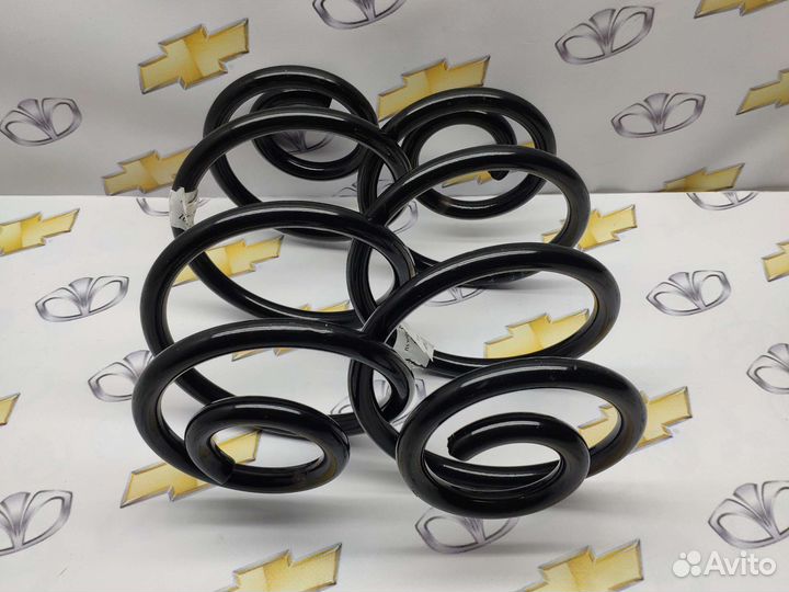 Пружина задняя на Дэу Нексиа/Шевроле Ланос