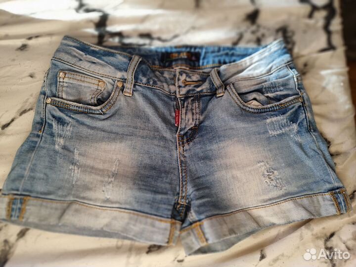 Джинсовые шорты