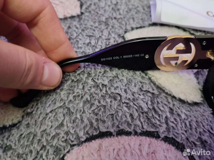 Солнечные очки gucci