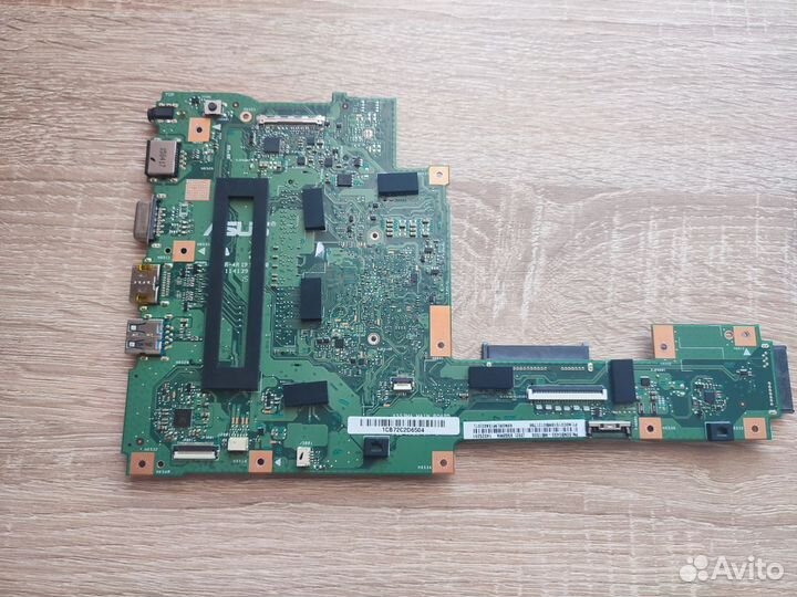 Ноутбук Asus x553m На запчасти(разбор)