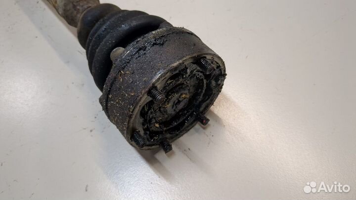 Полуось левая передняя Volkswagen Passat 5