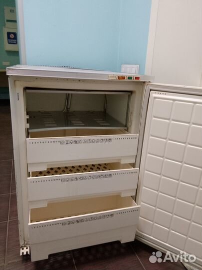 Морозилка 86см