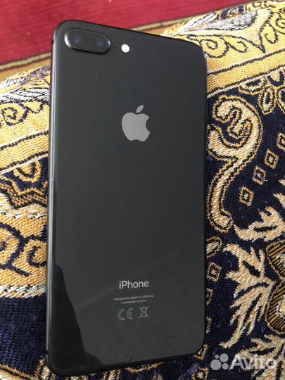 Телефон iPhone 8 plus
