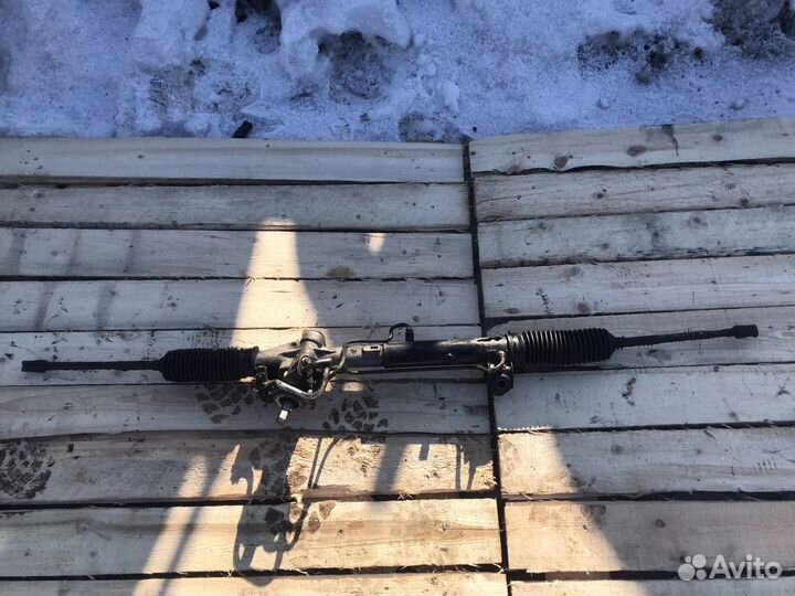 Рулевая рейка Ford Focus 1 2003 год