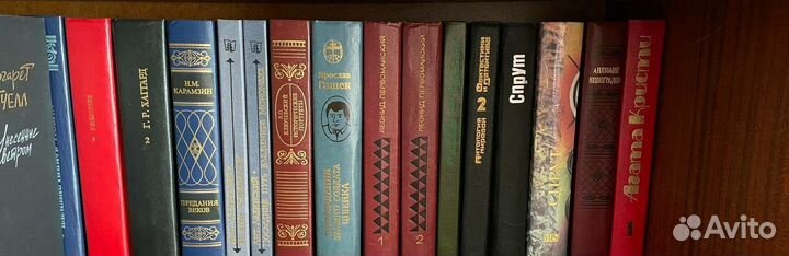 Библиотека порядка 250 книг