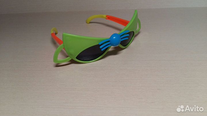 Детские солнцезащитные очки 