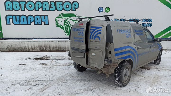 Заглушка бампера левая LADA Largus 8450000251. Сломаны крепления