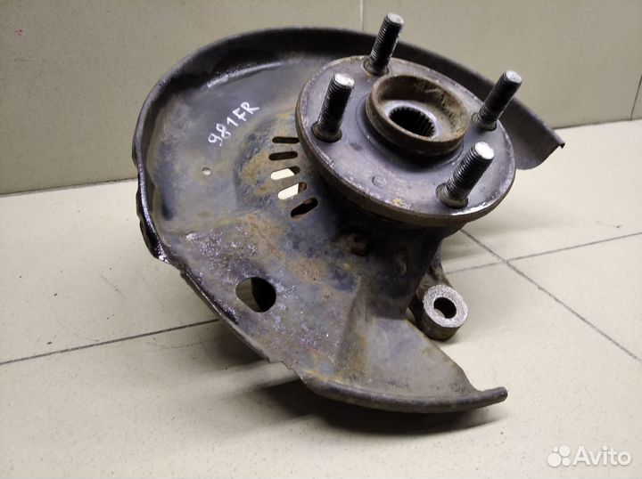 Кулак поворотный передний правый V5 2013