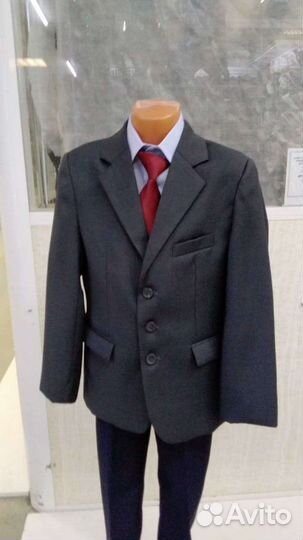 Школьные костюмы для мальчика и для девочек