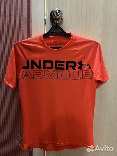 Футболка under armour