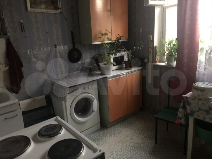 Комната 14 м² в 3-к., 1/23 эт.