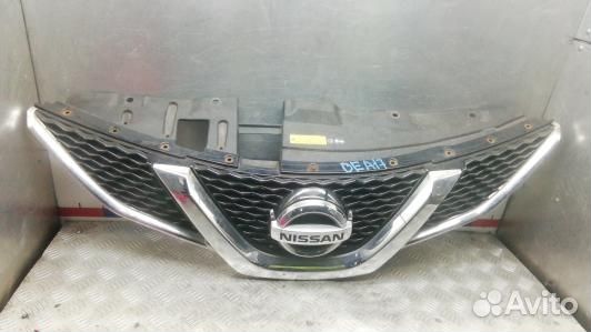 Решетка радиатора nissan qashqai J11 (DEA17G101)