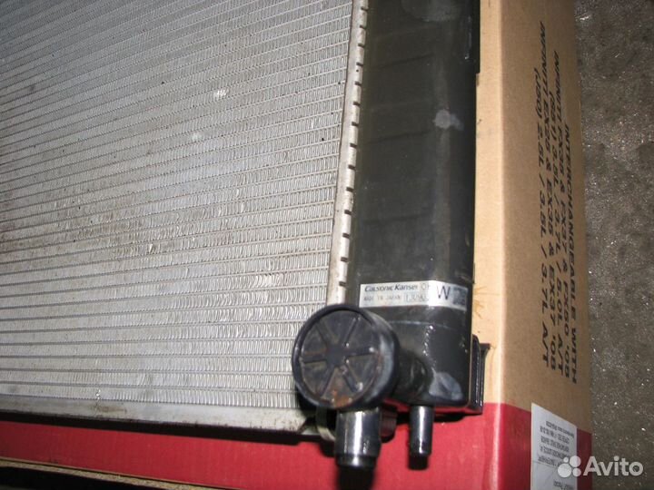 Радиатор на Infiniti QX70