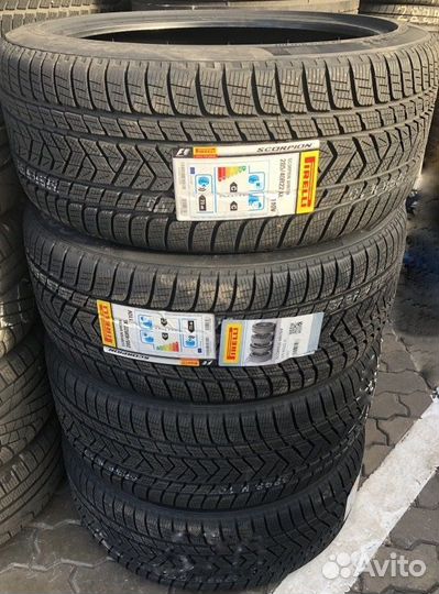 Pirelli Scorpion Winter 285/40 R22 110V