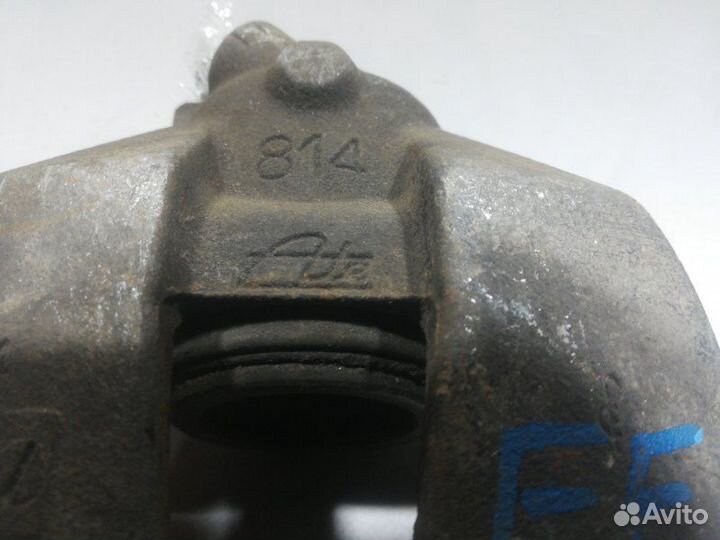 Суппорт передний передний правый Ford Focus 3