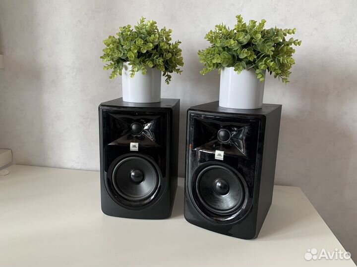 Студийные мониторы JBL 305p Mkii (пара)