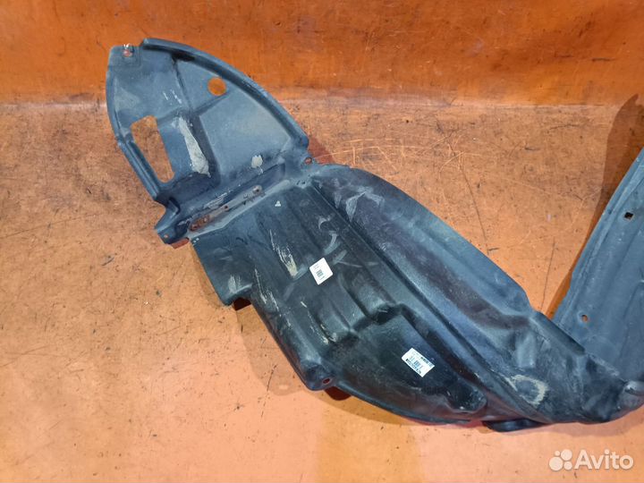 Подкрылок Toyota Voltz ZZE136 (Переднее Правое)