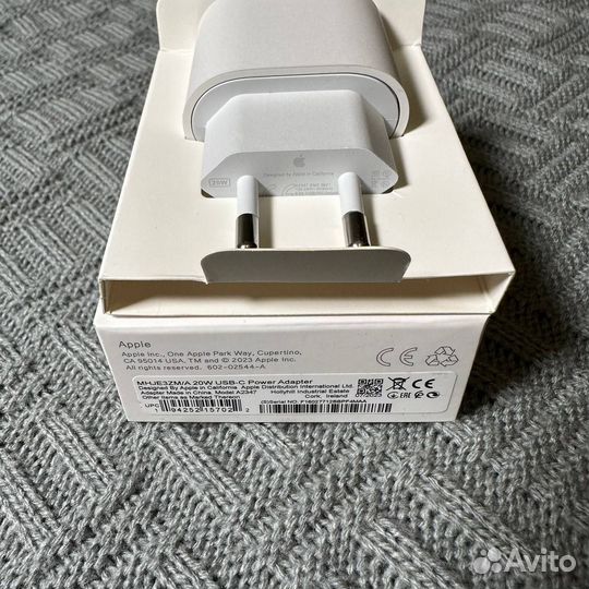Зарядка для айфона 20w оригинал