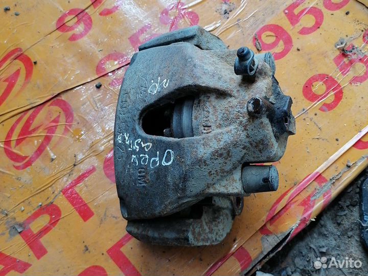 Суппорт передний правый opel astra H