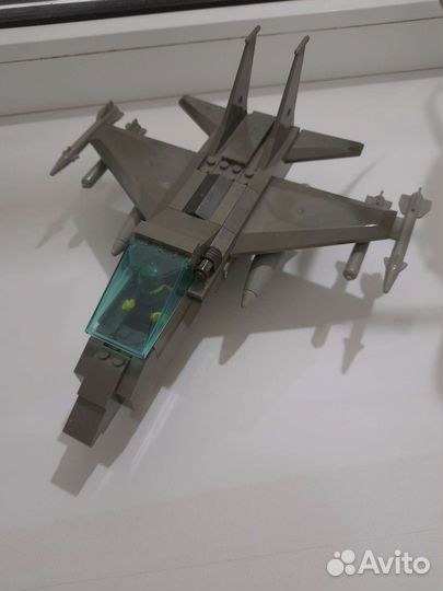 Lego самолет