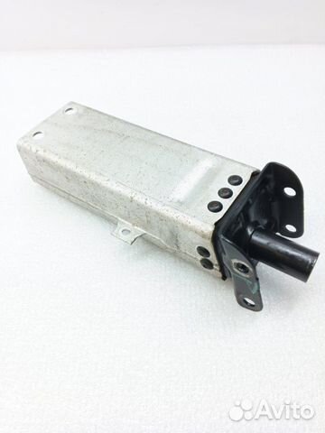 Кронштейн усилителя бампера передний правый